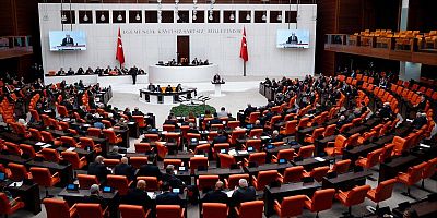 499 vekil yılda 1 milyar lira çifte maaş alıyor!
