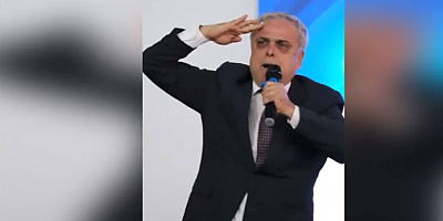 AKP'ye geçen Hasan Çakır hızını alamadı, Erdoğan'ın fotoğrafına selam durdu