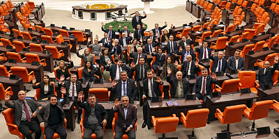 CHP'nin emekliler için 'Meclis'i terk etmeme' eylemi sürüyor...