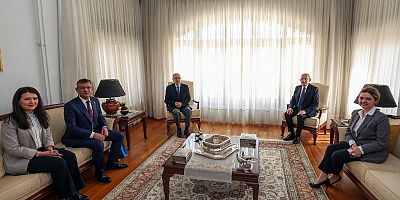 Kemal Kılıçdaroğlu, Eski Cumhurbaşkanı Ahmet Necdet Sezer ile görüştü