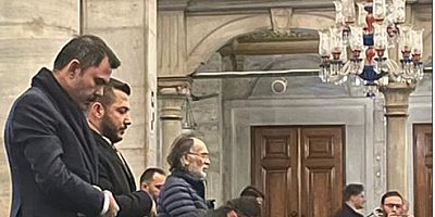 Murat Kurum güne Eyüpsultan'da sabah namazıyla başladı