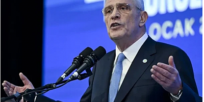 Müsavat Dervişoğlu tüm delegelerin oylarıyla yeniden genel başkan seçildi