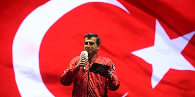 Selçuk Bayraktar: Dünya takdir ederken, içeride köstebek olanlar var