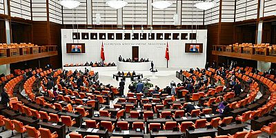 Yeni anayasa mesaisi sürüyor: Kurtulmuş 3 parti yönetimiyle görüşecek